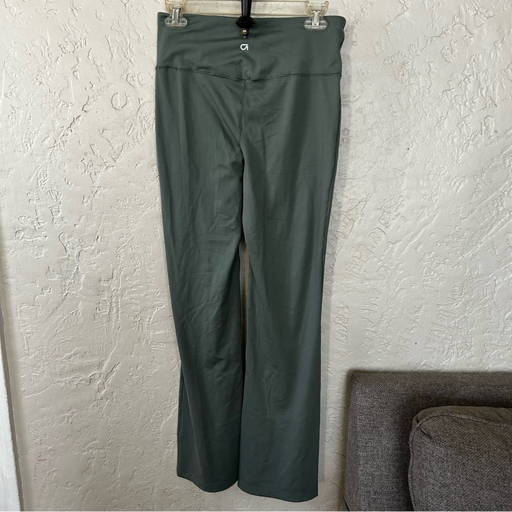 Gap Fit Eclipse Flare Leggings Regular Length - image 6